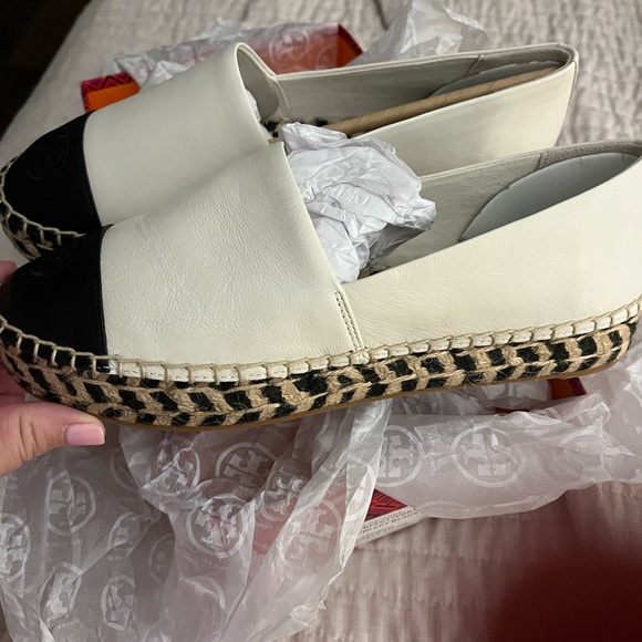 Tory Burch Black and Cream Espadrilles - Picture 2 of 4